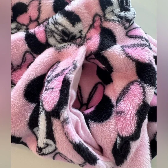 Disney Minnie Mouse Pajama Shorts, Large - Picture 4 of 6